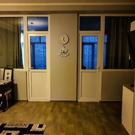 Hotel T Apartment Гоніо Екстер'єр фото