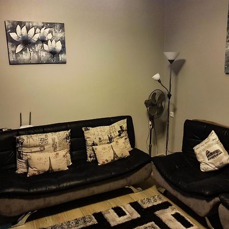 Hotel T Apartment Гоніо Екстер'єр фото