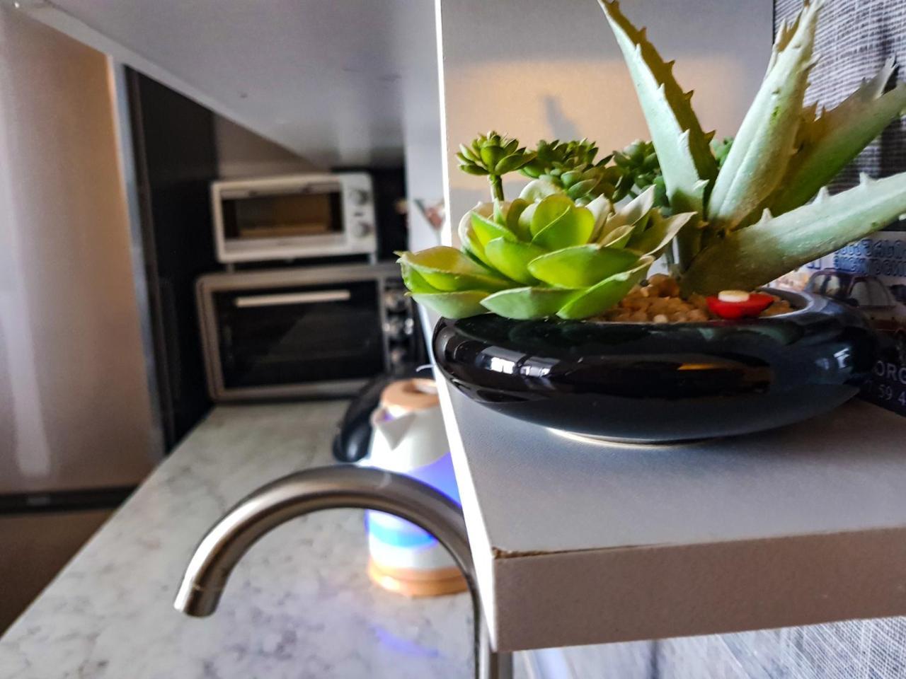 Hotel T Apartment Гоніо Екстер'єр фото