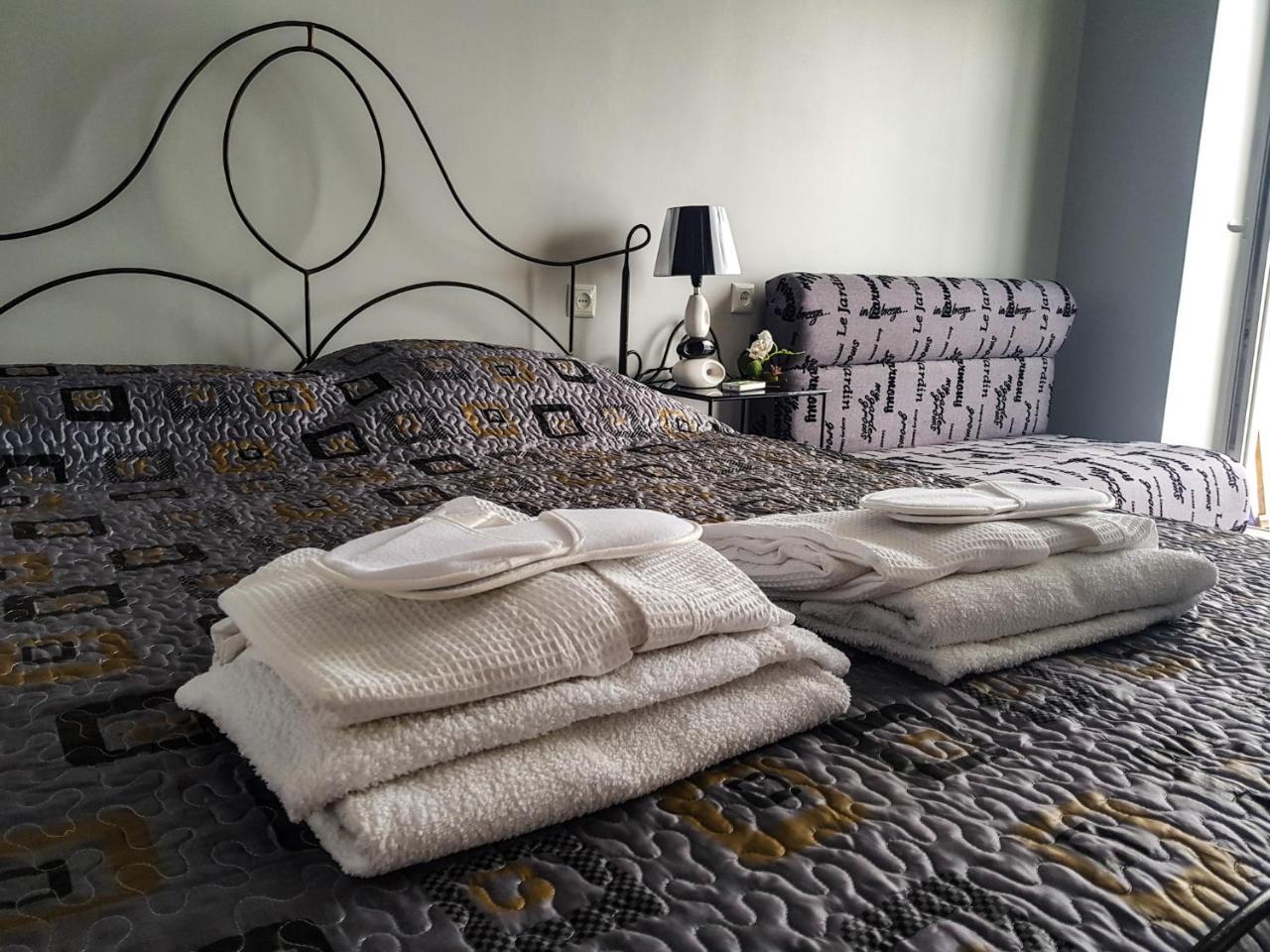 Hotel T Apartment Гоніо Екстер'єр фото
