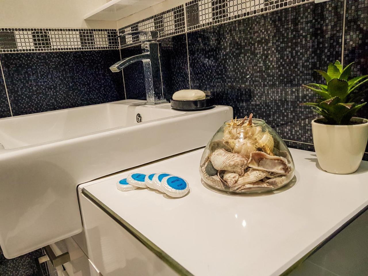 Hotel T Apartment Гоніо Екстер'єр фото