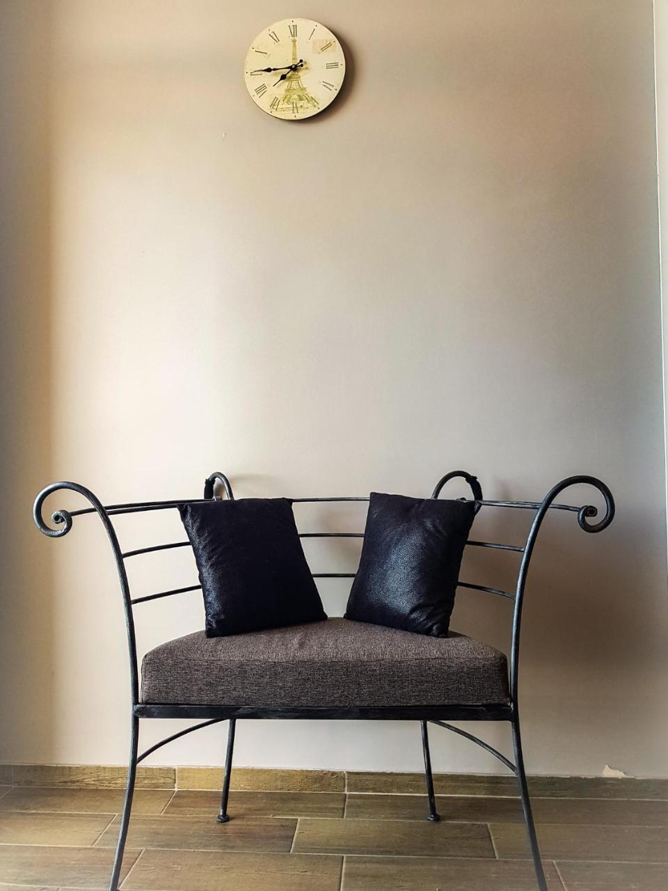 Hotel T Apartment Гоніо Екстер'єр фото